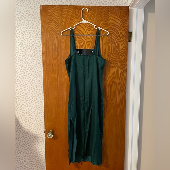 NWT Abercrombie satin slip midi dress. - Picture 3 of 7